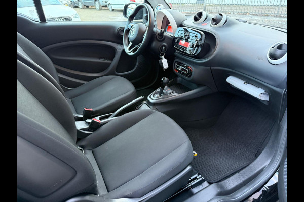 Smart Fortwo EQ Comfort 18 kWh NAVI | PDC | AUTOMAAT | AIRCO | NWE APK