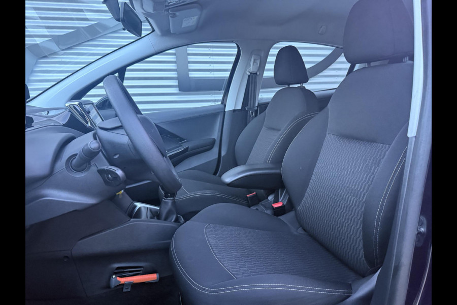 Peugeot 208 1.2 PureTech Blue Lion 1e Eigenaar|Navi|Airco|Cruise|D-Riem v.v. in 2024|N.A.P|PDC|Carplay|Nieuwe APK bij Aflevering