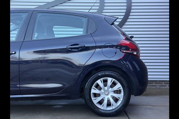 Peugeot 208 1.2 PureTech Blue Lion 1e Eigenaar|Navi|Airco|Cruise|D-Riem v.v. in 2024|N.A.P|PDC|Carplay|Nieuwe APK bij Aflevering