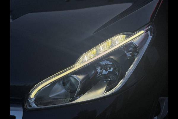 Peugeot 208 1.2 PureTech Blue Lion 1e Eigenaar|Navi|Airco|Cruise|D-Riem v.v. in 2024|N.A.P|PDC|Carplay|Nieuwe APK bij Aflevering