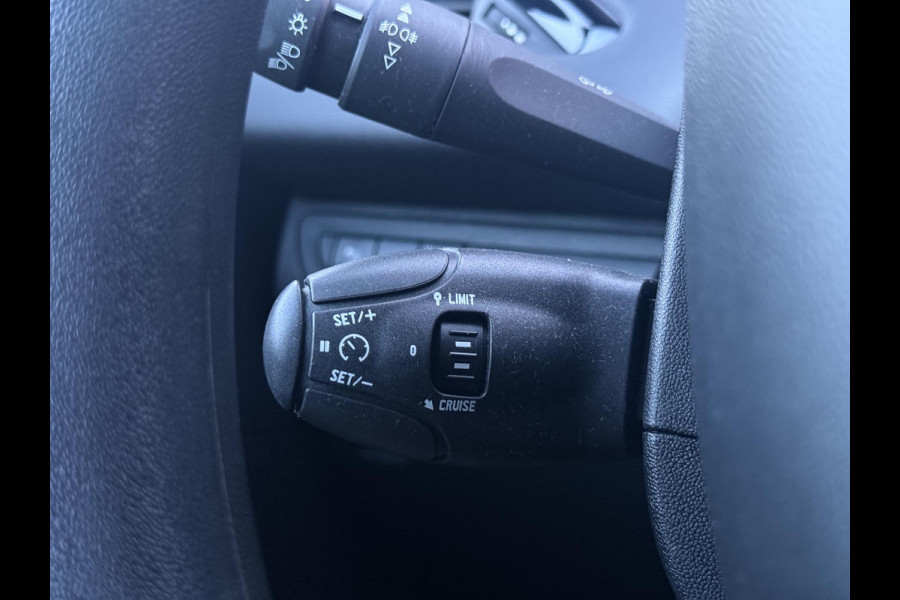 Peugeot 208 1.2 PureTech Blue Lion 1e Eigenaar|Navi|Airco|Cruise|D-Riem v.v. in 2024|N.A.P|PDC|Carplay|Nieuwe APK bij Aflevering