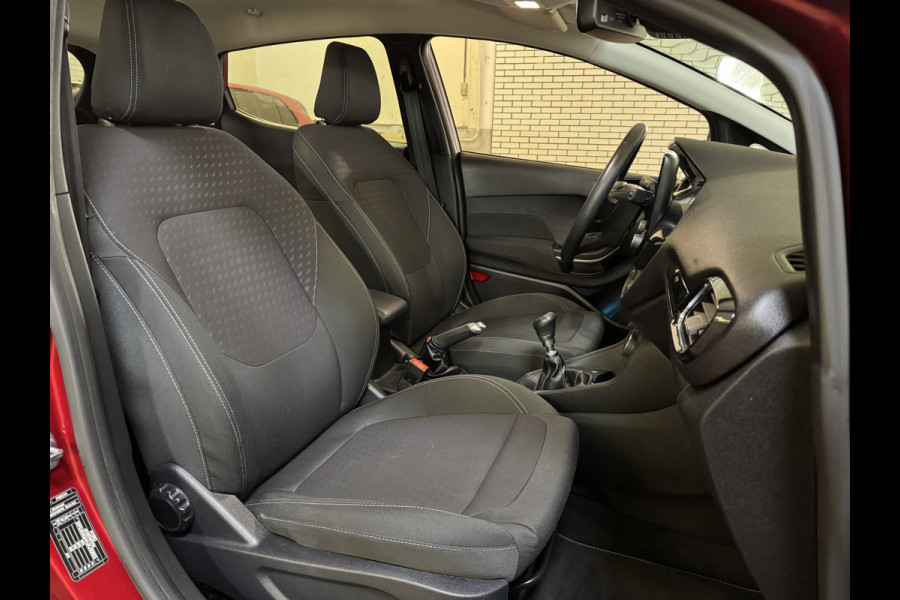 Ford Fiesta 1.0 EcoBoost 100PK TITANIUM NAVI/LED/