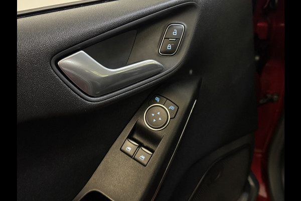 Ford Fiesta 1.0 EcoBoost 100PK TITANIUM NAVI/LED/