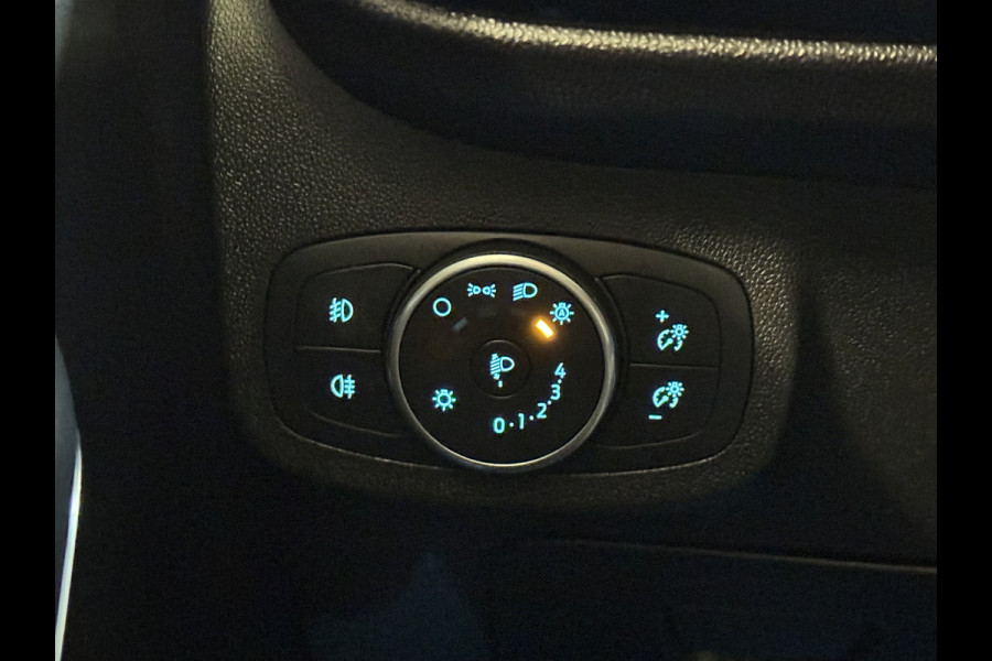 Ford Fiesta 1.0 EcoBoost 100PK TITANIUM NAVI/LED/