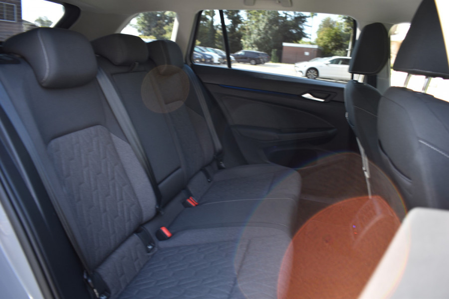 Volkswagen Golf Variant NEW 1.5 TSI LIFE VIRTUAL/PDC/CARPLAY /STUURVERW /FABRIEKS GARANTIE