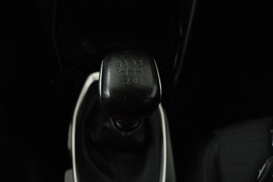 Peugeot 2008 1.2 PureTech Blue Lease Allure (NAVIGATIE, CAMERA, PDC, CARPLAY, LED, 1e EIGENAAR, GOED ONDERHOUDEN)