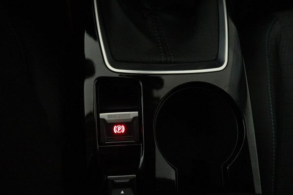 Peugeot 2008 1.2 PureTech Blue Lease Allure (NAVIGATIE, CAMERA, PDC, CARPLAY, LED, 1e EIGENAAR, GOED ONDERHOUDEN)