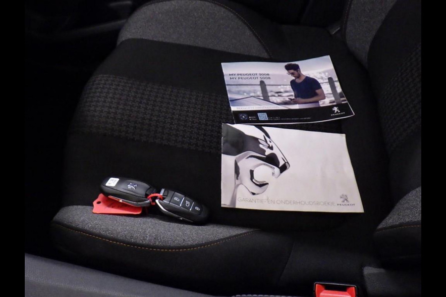 Peugeot 5008 1.2 PureTech Blue Lease Active 7 Persoons Navi Carplay Trekhaak