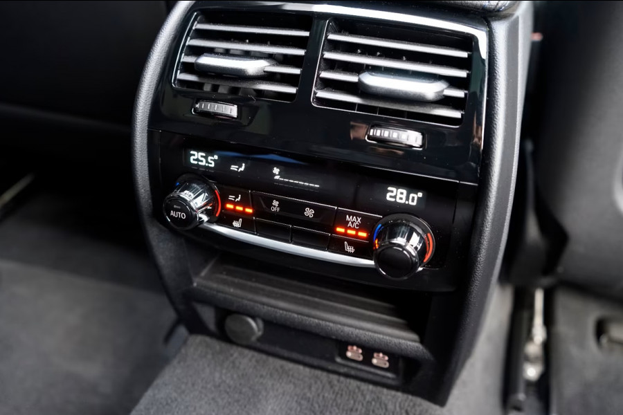 BMW 5 Serie Touring 530e M-SPORT PRO ** LASER, M-SPORT SPORTST, PANORAMA, ACC, HuD, 19-inch LMV ** 1e EIG - UNFALLFREI - BMW GAR ** ** INFORMEER OOK NAAR ONZE AANTREKKELIJKE FINANCIAL-LEASE TARIEVEN **