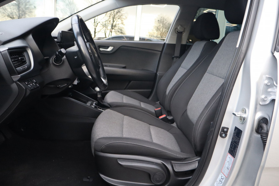 Kia Stonic 1.0 T-GDi MHEV DynamicLine 120 Pk Automaat / Carplay / Airco / Cruise.