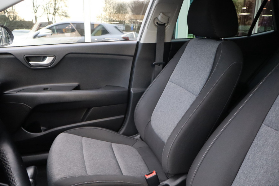 Kia Stonic 1.0 T-GDi MHEV DynamicLine 120 Pk Automaat / Carplay / Airco / Cruise.