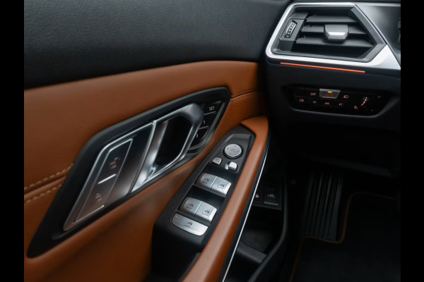 BMW 3 Serie Touring 330e (215kW / 292pk) ** ADAPT. LED, BRUIN IND. LEDER, PANO, WIDESCR, MEMORY, TREKH, H&K ** 1e EIG - VOL. BMW ONDERH ** ** INFORMEER OOK NAAR ONZE AANTREKKELIJKE FINANCIAL-LEASE TARIEVEN **