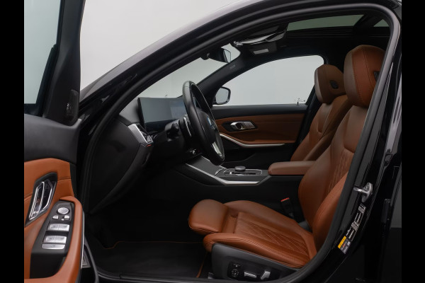 BMW 3 Serie Touring 330e (215kW / 292pk) ** ADAPT. LED, BRUIN IND. LEDER, PANO, WIDESCR, MEMORY, TREKH, H&K ** 1e EIG - VOL. BMW ONDERH ** ** INFORMEER OOK NAAR ONZE AANTREKKELIJKE FINANCIAL-LEASE TARIEVEN **