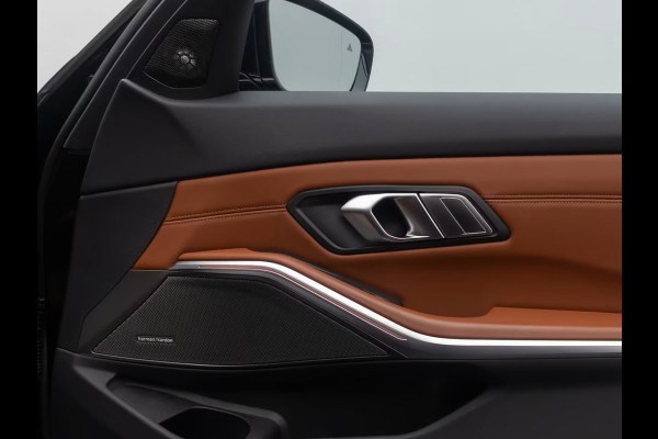 BMW 3 Serie Touring 330e (215kW / 292pk) ** ADAPT. LED, BRUIN IND. LEDER, PANO, WIDESCR, MEMORY, TREKH, H&K ** 1e EIG - VOL. BMW ONDERH ** ** INFORMEER OOK NAAR ONZE AANTREKKELIJKE FINANCIAL-LEASE TARIEVEN **