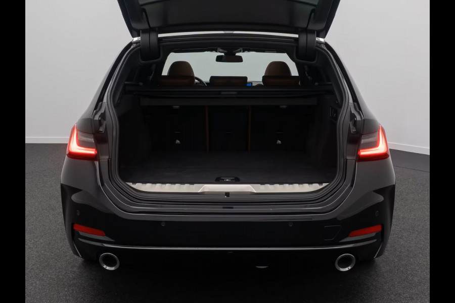 BMW 3 Serie Touring 330e (215kW / 292pk) ** ADAPT. LED, BRUIN IND. LEDER, PANO, WIDESCR, MEMORY, TREKH, H&K ** 1e EIG - VOL. BMW ONDERH ** ** INFORMEER OOK NAAR ONZE AANTREKKELIJKE FINANCIAL-LEASE TARIEVEN **