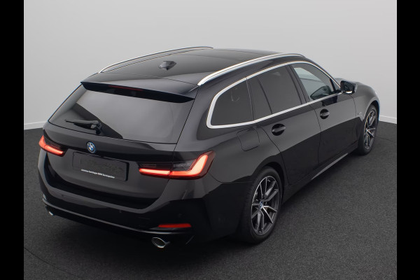 BMW 3 Serie Touring 330e (215kW / 292pk) ** ADAPT. LED, BRUIN IND. LEDER, PANO, WIDESCR, MEMORY, TREKH, H&K ** 1e EIG - VOL. BMW ONDERH ** ** INFORMEER OOK NAAR ONZE AANTREKKELIJKE FINANCIAL-LEASE TARIEVEN **