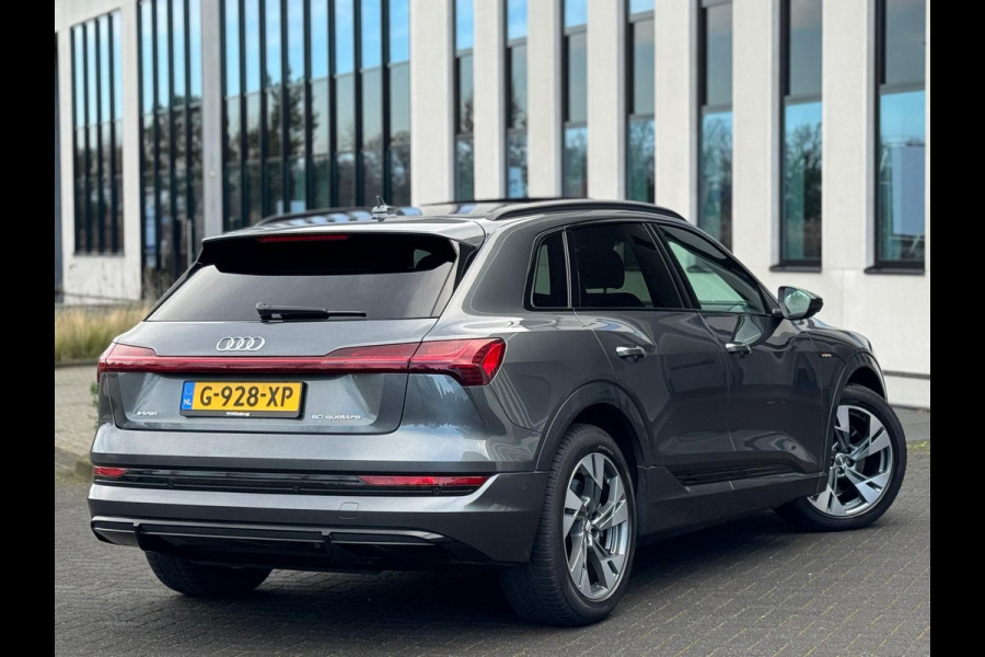 Audi e-tron E-tron quattro Launch edition Black 2x S - LINE, panoramadak, 1/2 lederen sportinterieur, vele opties, NL auto