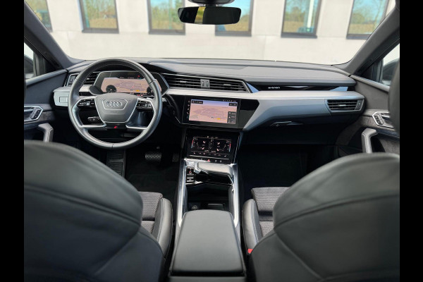 Audi e-tron E-tron quattro Launch edition Black 2x S - LINE, panoramadak, 1/2 lederen sportinterieur, vele opties, NL auto