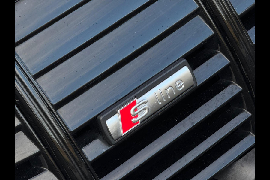 Audi e-tron E-tron quattro Launch edition Black 2x S - LINE, panoramadak, 1/2 lederen sportinterieur, vele opties, NL auto