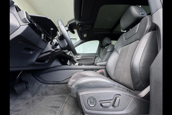 Audi e-tron E-tron quattro Launch edition Black 2x S - LINE, panoramadak, 1/2 lederen sportinterieur, vele opties, NL auto