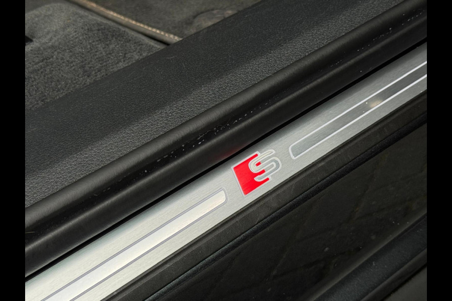 Audi e-tron E-tron quattro Launch edition Black 2x S - LINE, panoramadak, 1/2 lederen sportinterieur, vele opties, NL auto