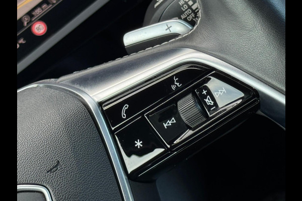 Audi e-tron E-tron quattro Launch edition Black 2x S - LINE, panoramadak, 1/2 lederen sportinterieur, vele opties, NL auto