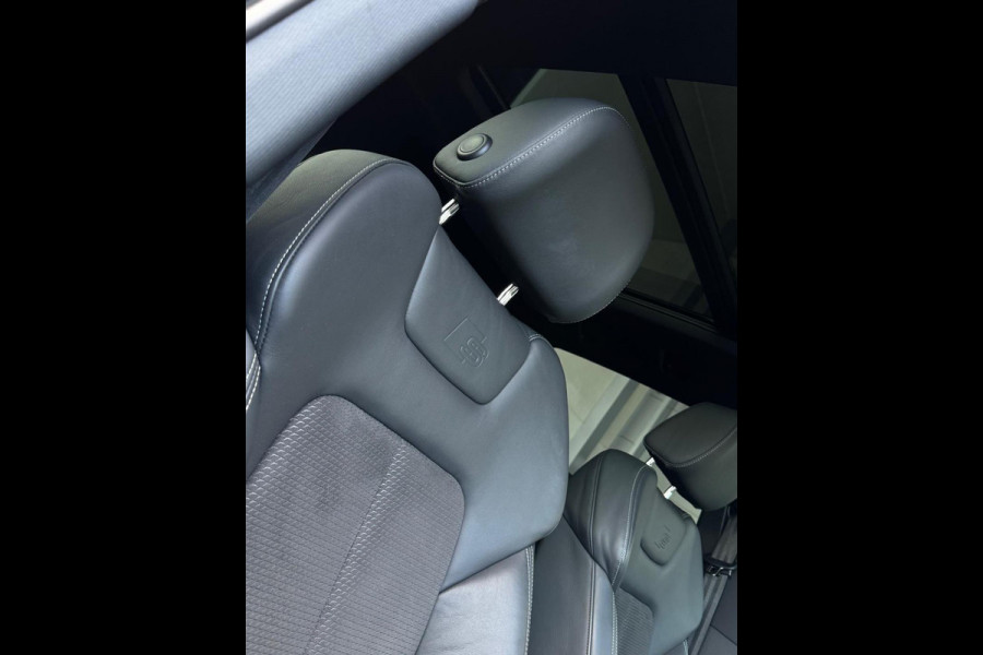 Audi e-tron E-tron quattro Launch edition Black 2x S - LINE, panoramadak, 1/2 lederen sportinterieur, vele opties, NL auto