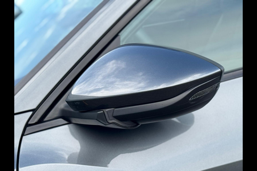 Audi e-tron E-tron quattro Launch edition Black 2x S - LINE, panoramadak, 1/2 lederen sportinterieur, vele opties, NL auto