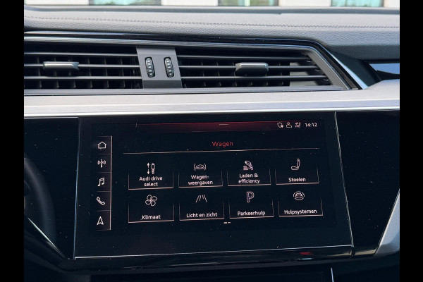 Audi e-tron E-tron quattro Launch edition Black 2x S - LINE, panoramadak, 1/2 lederen sportinterieur, vele opties, NL auto