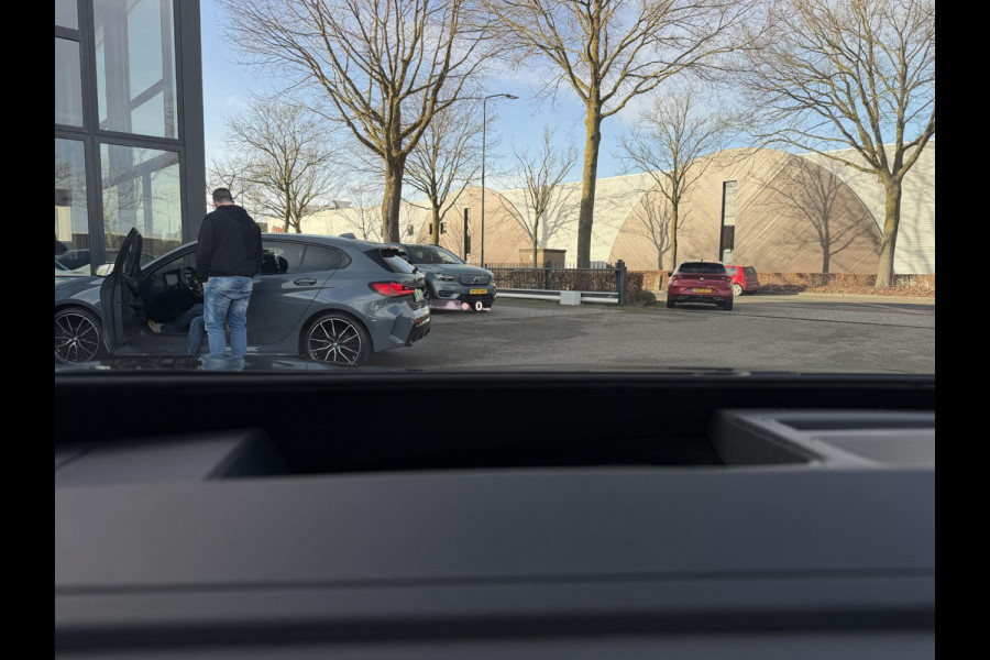 Volkswagen ID.4 GTX 4Motion 77 kWh 300PK | SOH 89% | WARMTEPOMP | HEADUP DISPLAY | ACC CRUISE CONTROLE |  ELECTRISCHE TREKHAAK | MATRIX-LED-KOPLAMP (IQ.LIGHT) | STOEL + STUURWIELVERWARMING | RIJKLAAR GELEVERD MET 12 MND BOVAG GARANTIE