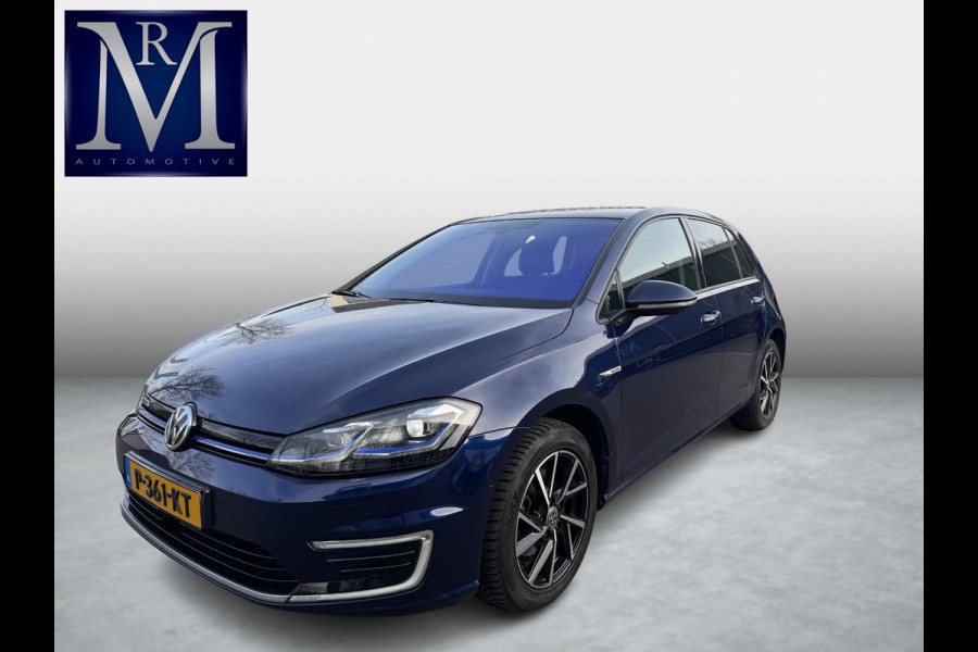 Volkswagen e-Golf e-Golf SOH 90% | WARMTEPOMP | CAMERA | VIRTUAL DASH | DODE HOEK | CARPLAY | STOELVERWARMING | ALL SEASON BANDEN | KEYLESS START & GO | RIJKLAAR INCL. 12 MND BOVAG GARANTIE