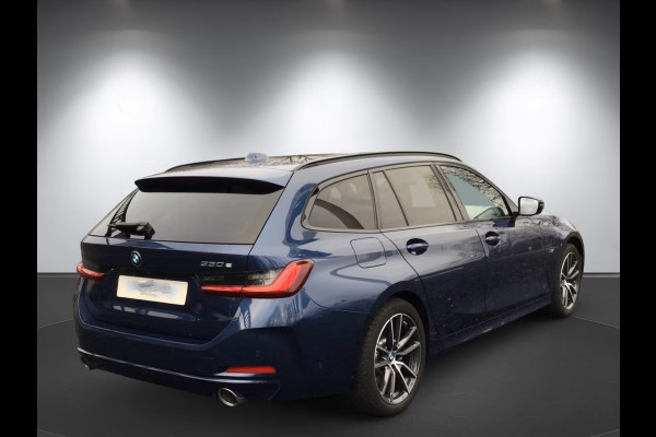 BMW 3 Serie Touring 330e (215kW / 292pk) ** ADAPT. LED, TREKH, HuD, LEDER/ALCANTARA, WIDESCR, 18-inch LMV ** 1e EIG - UNFALLFREI ** ** INFORMEER OOK NAAR ONZE AANTREKKELIJKE FINANCIAL-LEASE TARIEVEN **