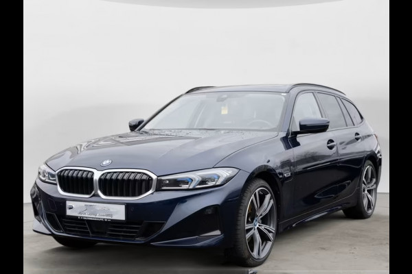 BMW 3 Serie Touring 330e (215kW / 292pk) ** ADAPT. LED, ADAPT CRUISE, HuD, LEDER, WIDESCR, 19-inch LMV ** 1e EIG - UNFALLFREI ** ** INFORMEER OOK NAAR ONZE AANTREKKELIJKE FINANCIAL-LEASE TARIEVEN **
