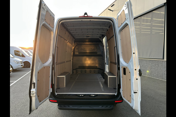 Mercedes-Benz Sprinter 317 CDI L2 H2 Automaat / 360 Camera / MBUX / Navigatie / Cruise control / Airco / 270 Graden achterdeuren