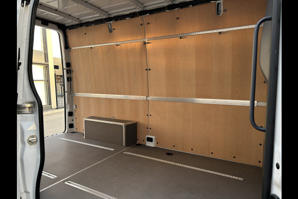 Mercedes-Benz Sprinter 317 CDI L2 H2 Automaat / 360 Camera / MBUX / Navigatie / Cruise control / Airco / 270 Graden achterdeuren