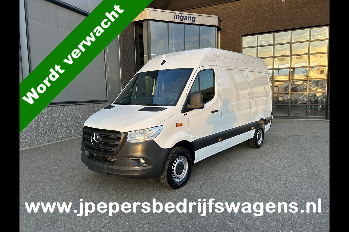 Mercedes-Benz Sprinter 317 CDI L2 H2 Automaat / 360 Camera / MBUX / Navigatie / Cruise control / Airco / 270 Graden achterdeuren