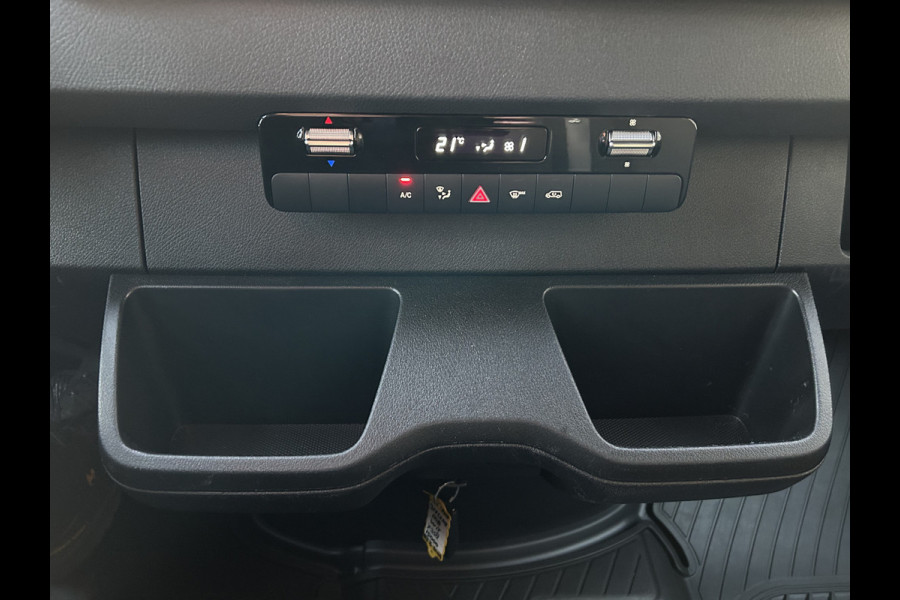 Mercedes-Benz Sprinter 317 CDI L2 H2 Automaat / 360 Camera / MBUX / Navigatie / Cruise control / Airco / 270 Graden achterdeuren