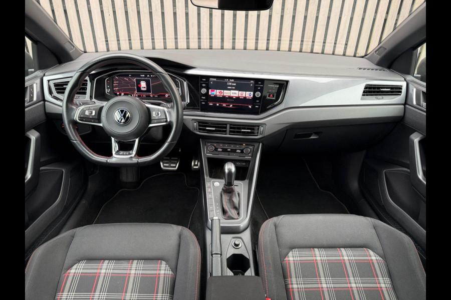Volkswagen Polo 2.0 TSI GTI /Panodak /Camera /Led /Beats