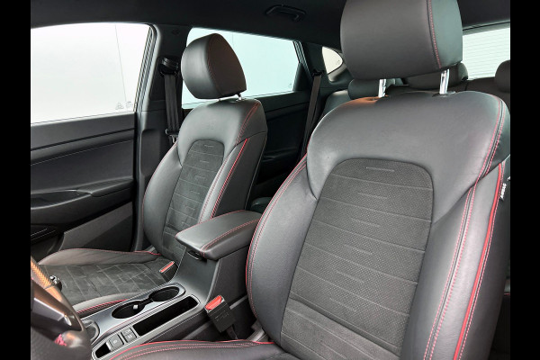 Hyundai Tucson 1.6 CRDi 136PK N-Line / Trekhaak / Navigatie / Camera / 1/2Leder / Airco-ecc./ Stoelverwarming / Apk 01-2027