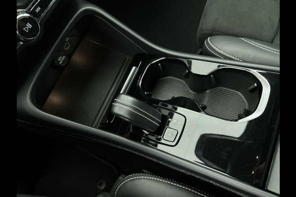 Volvo XC40 Recharge 408Pk 535KM Wltp SOH 91% AWD R-Design / Pdc.+Camera / 1/2 Leder / Stoel-Stuurverwarming / Navigatie / Apk 05-2027