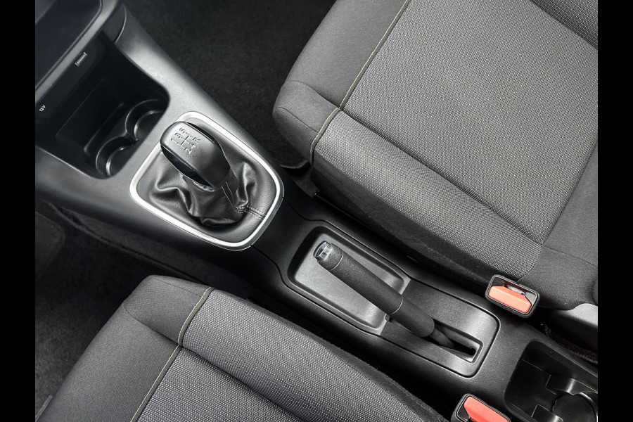 Citroën C3 1.2 5Drs € 39,- Hsb / Airco-ecc. / Navigatie / Pdc.A / Carplay / Led / Apk 09-2027