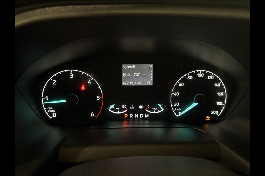 Ford Transit Custom 340 2.0 TDCI Trend Automaat Euro6 H2 3Pers. / Navigatie / Pdc./ Airco / Safety&Comfort pack / Driver assist / Stoelverwarming / Distributie vv.bij 36.126 KM / / Apk 11-2026