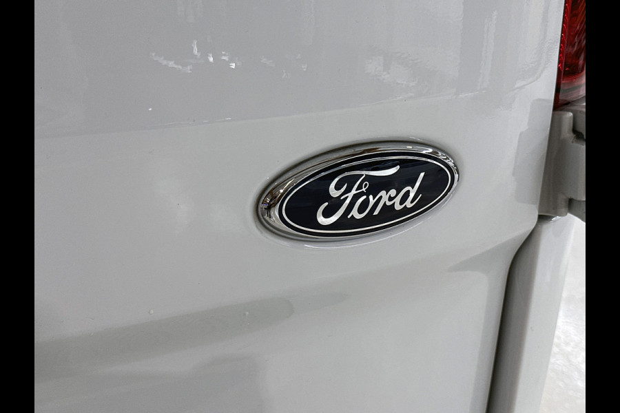 Ford Transit Custom 340 2.0 TDCI Trend Automaat Euro6 H2 3Pers. / Navigatie / Pdc./ Airco / Safety&Comfort pack / Driver assist / Stoelverwarming / Distributie vv.bij 36.126 KM / / Apk 11-2026