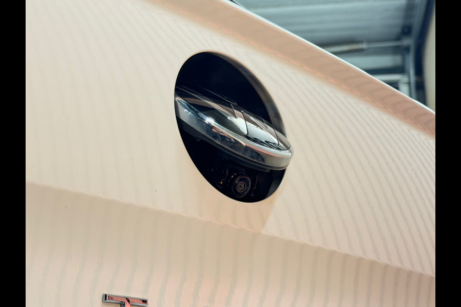 Volkswagen T-Roc 1.5 TSI R-Line Business+ |PANORAMADAK|BEATS BY DRE|MASSAGE|IQ LIGHTS|KEYLESS|DEALER ONDERHOUDEN|TREKHAAK|SFEERVER