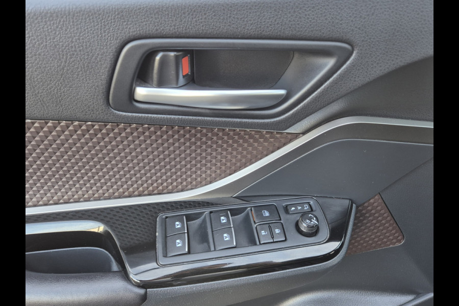 Toyota C-HR 1.8 Hybrid Leder Navi Camera Stoel Stuur Verwarming