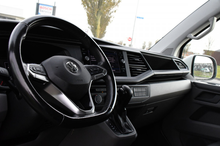 Volkswagen Transporter 2.0 TDI L2H1 30 Bulli Edition Cruise, Carplay, 150PK, Automaat, Sensoren, LED, PDC, 2 x Schuifdeur, Trekhaak, UNIEK!
