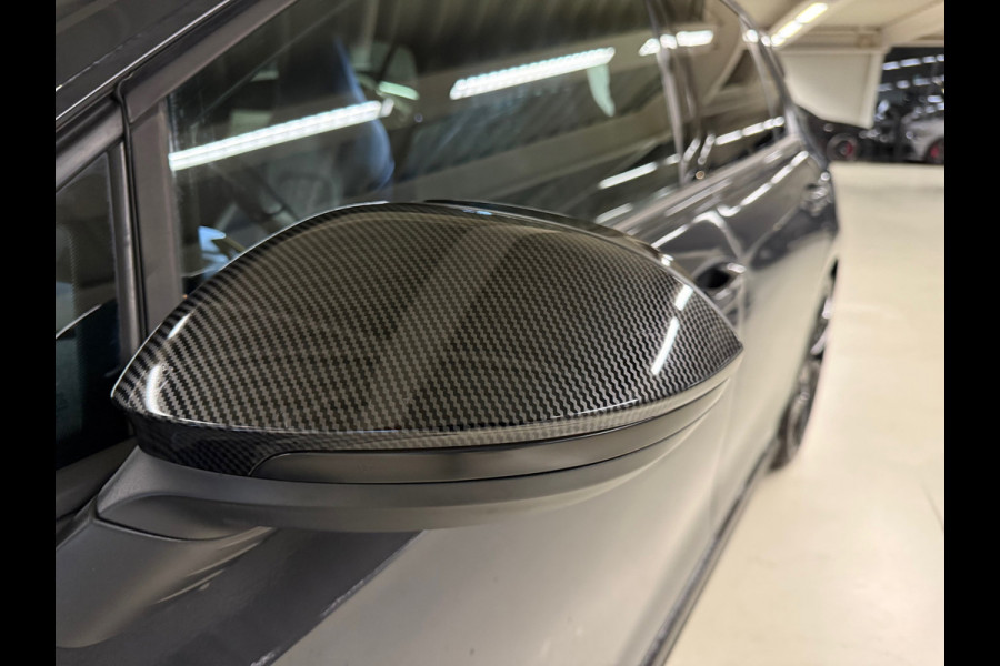 Volkswagen Golf 1.5 eTSI R-Line Business 8R Pack|Keyless|IQ