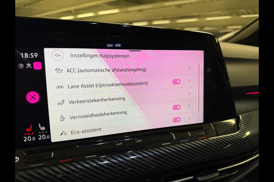 Volkswagen Golf 1.5 eTSI R-Line Business 8R Pack|Keyless|IQ