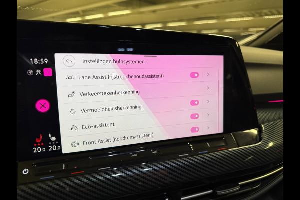 Volkswagen Golf 1.5 eTSI R-Line Business 8R Pack|Keyless|IQ