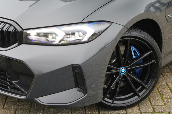 BMW 3-serie 330e M-Sport Pro | Pano | HUD | Carbon | HIFI | 19''